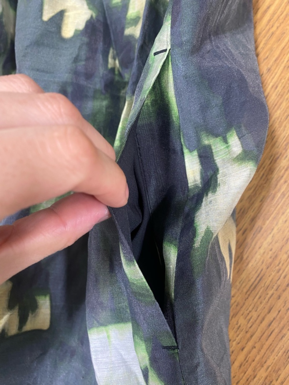 Banana Republic ORGANZA TIE-WAIST MAXI DRESS - Picture 6 of 9